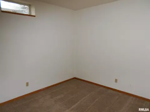930 Cypress Ct, Macomb, IL 61455 photo 19