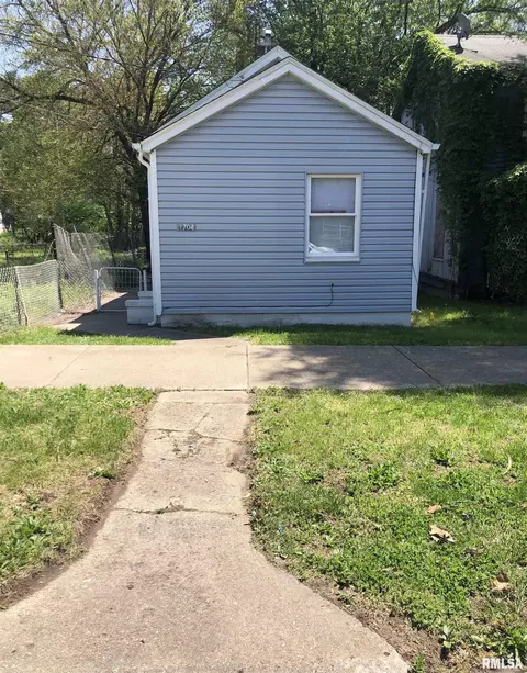 1704 S Livingston St, Peoria, IL 61605