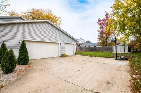 505 Ridge Ln, Eureka, IL 61530 photo 3