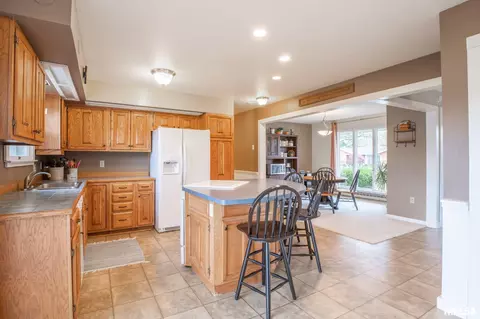 505 Ridge Ln, Eureka, IL 61530 photo 9