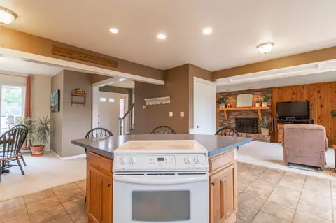 505 Ridge Ln, Eureka, IL 61530 photo 8