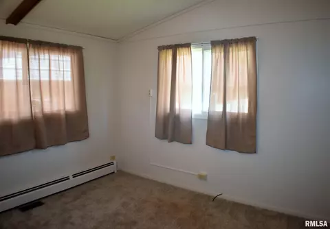 1101 Maple Ave, Macomb, IL 61455 photo 11