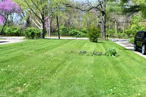 1101 Maple Ave, Macomb, IL 61455 photo 2