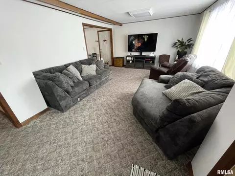 154 Harmony Ln, Macomb, IL 61455 photo 5