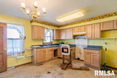 8634 Desutter Rd, Manito, IL 61546 photo 7