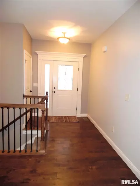 104 Sable Ln, Washington, IL 61571 photo 3