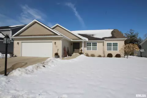 1853 Jadens Way, Washington, IL 61571 photo 1