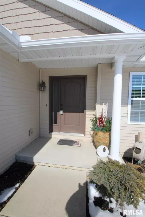 1853 Jadens Way, Washington, IL 61571 photo 2