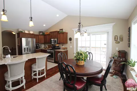 1853 Jadens Way, Washington, IL 61571 photo 8