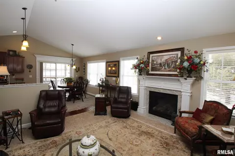 1853 Jadens Way, Washington, IL 61571 photo 5