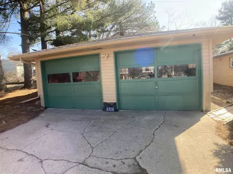 1315 Riverview Dr, Macomb, IL 61455 photo 22