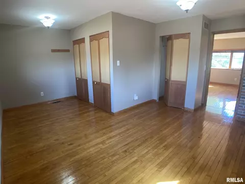 1315 Riverview Dr, Macomb, IL 61455 photo 17