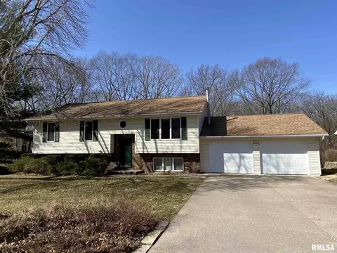 1213 Stacy Ln, Macomb, IL 61455 photo 1