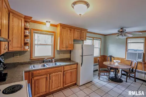 305 E Harrison St, Morton, IL 61550 photo 8