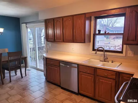 318 E Pine St, Metamora, IL 61548 photo 14