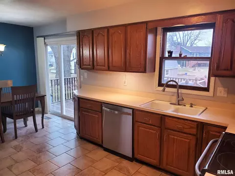 318 E Pine St, Metamora, IL 61548 photo 13