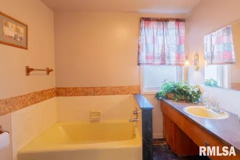 23176 E State Route 9 Rd, Canton, IL 61520 photo 20