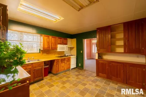 23176 E State Route 9 Rd, Canton, IL 61520 photo 12