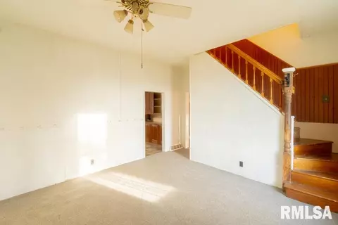 23176 E State Route 9 Rd, Canton, IL 61520 photo 14