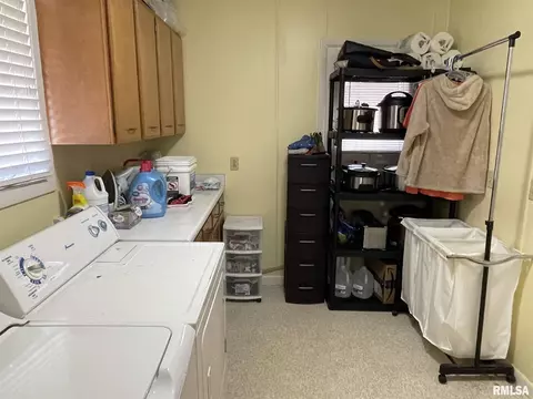 707 S Hilldale Ave, Eureka, IL 61530 photo 29