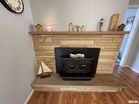 707 S Hilldale Ave, Eureka, IL 61530 photo 9