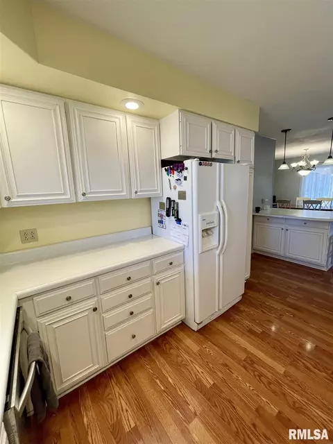 707 S Hilldale Ave, Eureka, IL 61530 photo 5