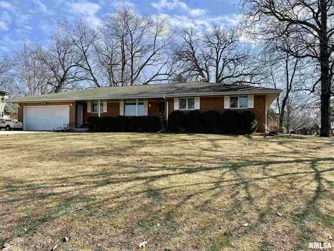 707 S Hilldale Ave, Eureka, IL 61530 photo 1