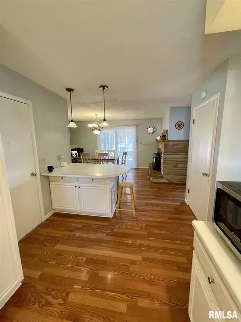 707 S Hilldale Ave, Eureka, IL 61530 photo 7