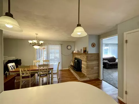707 S Hilldale Ave, Eureka, IL 61530 photo 4