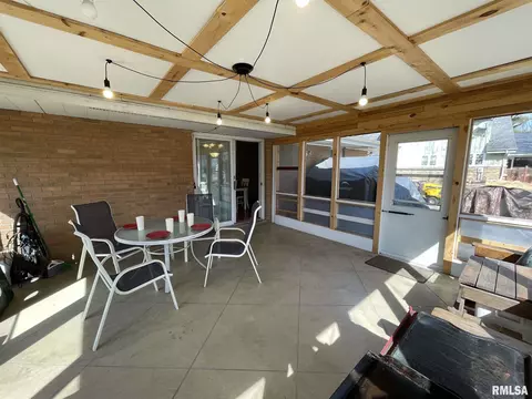 707 S Hilldale Ave, Eureka, IL 61530 photo 28