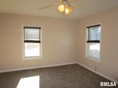 302 Eldridge St, Washington, IL 61571 photo 15