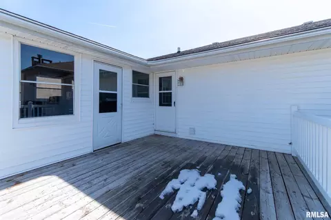 413 Crestview Dr, Metamora, IL 61548 photo 11