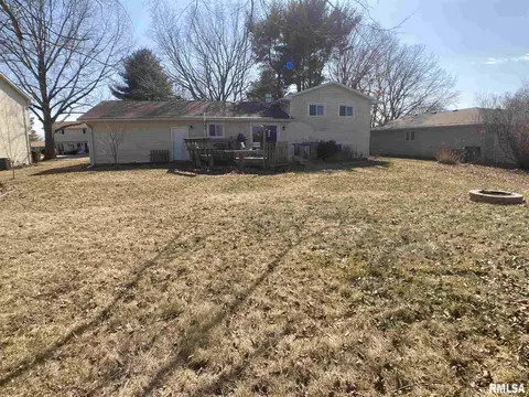 160 James Dr, Macomb, IL 61455 photo 23