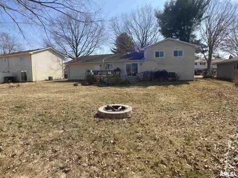 160 James Dr, Macomb, IL 61455 photo 24
