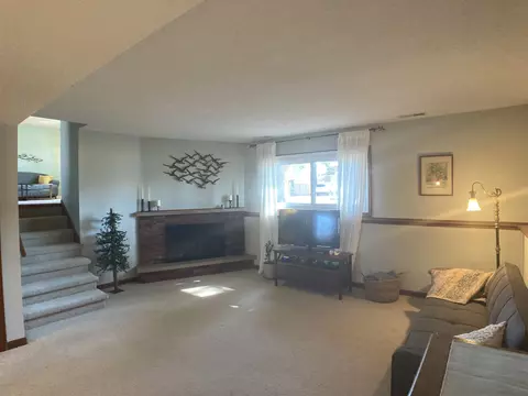 160 James Dr, Macomb, IL 61455 photo 13