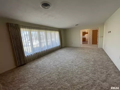 700 S Hilldale Ave, Eureka, IL 61530 photo 18