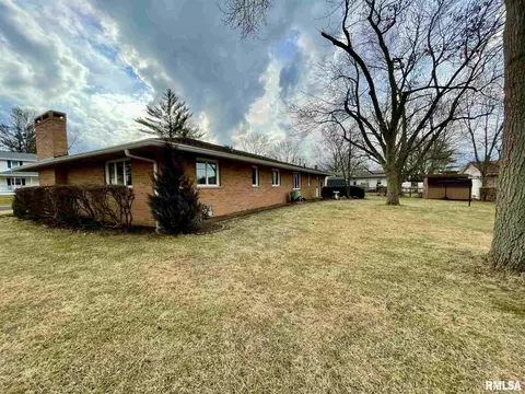 700 S Hilldale Ave, Eureka, IL 61530 photo 17