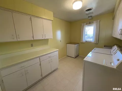 700 S Hilldale Ave, Eureka, IL 61530 photo 14