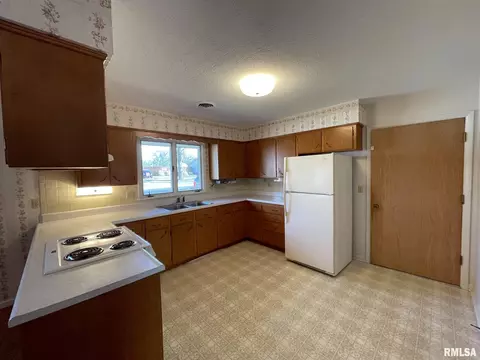 700 S Hilldale Ave, Eureka, IL 61530 photo 26