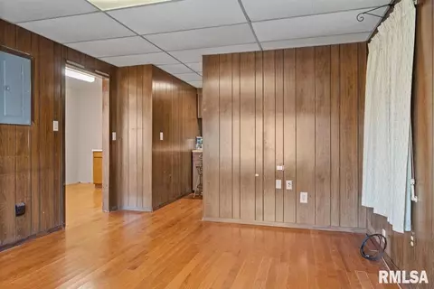 1424 E Beach St, Peoria, IL 61615 photo 14