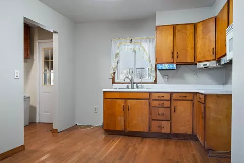 1424 E Beach St, Peoria, IL 61615 photo 8