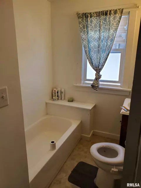 1206 E Willcox Ave, Peoria, IL 61603 photo 12