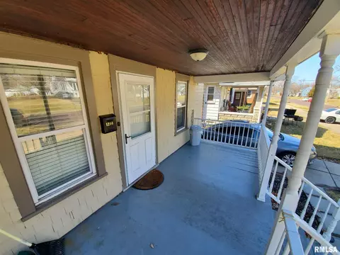 1206 E Willcox Ave, Peoria, IL 61603 photo 4