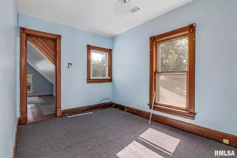 206 W 4th St, Delavan, IL 61734 photo 27