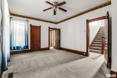 206 W 4th St, Delavan, IL 61734 photo 10
