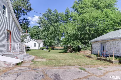 206 W 4th St, Delavan, IL 61734 photo 40