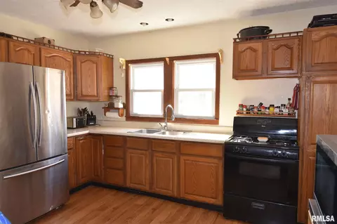 8626 W 1st St, Mapleton, IL 61547 photo 5