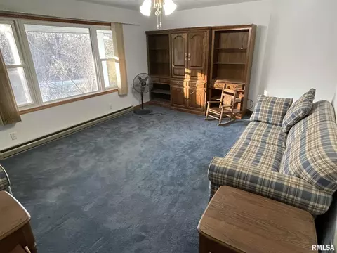 1527 Deer Path Rd, Metamora, IL 61548 photo 2
