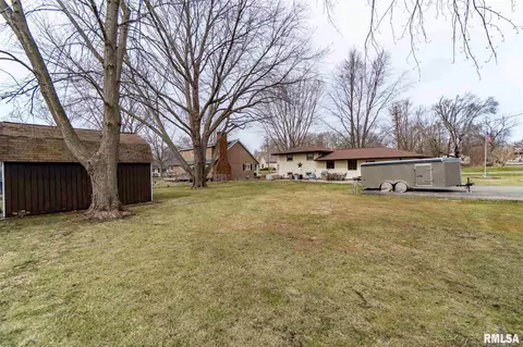 412 E 8th St, Delavan, IL 61734 photo 24