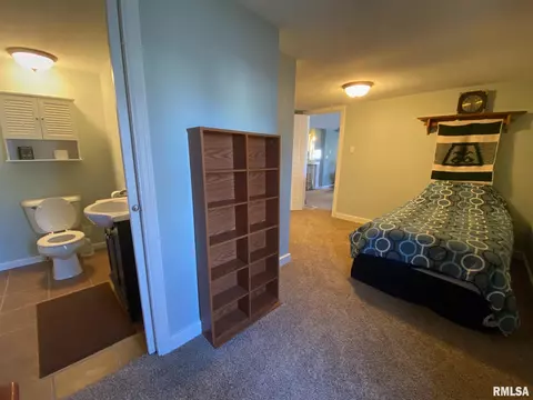 921 E Carroll St, Macomb, IL 61455 photo 18